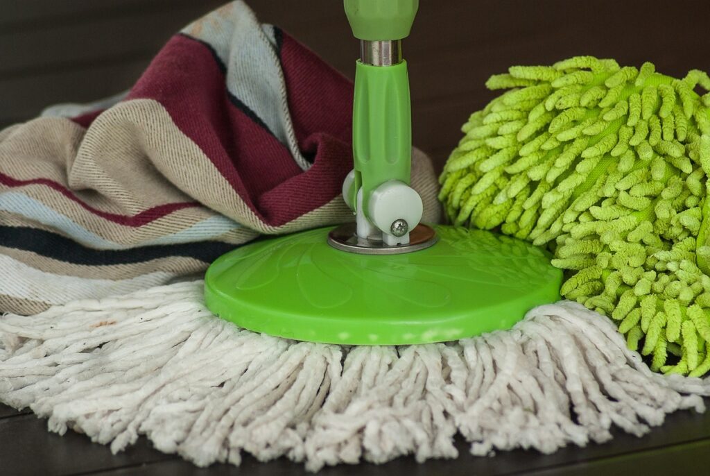 broom, housework, tea towel-1324469.jpg